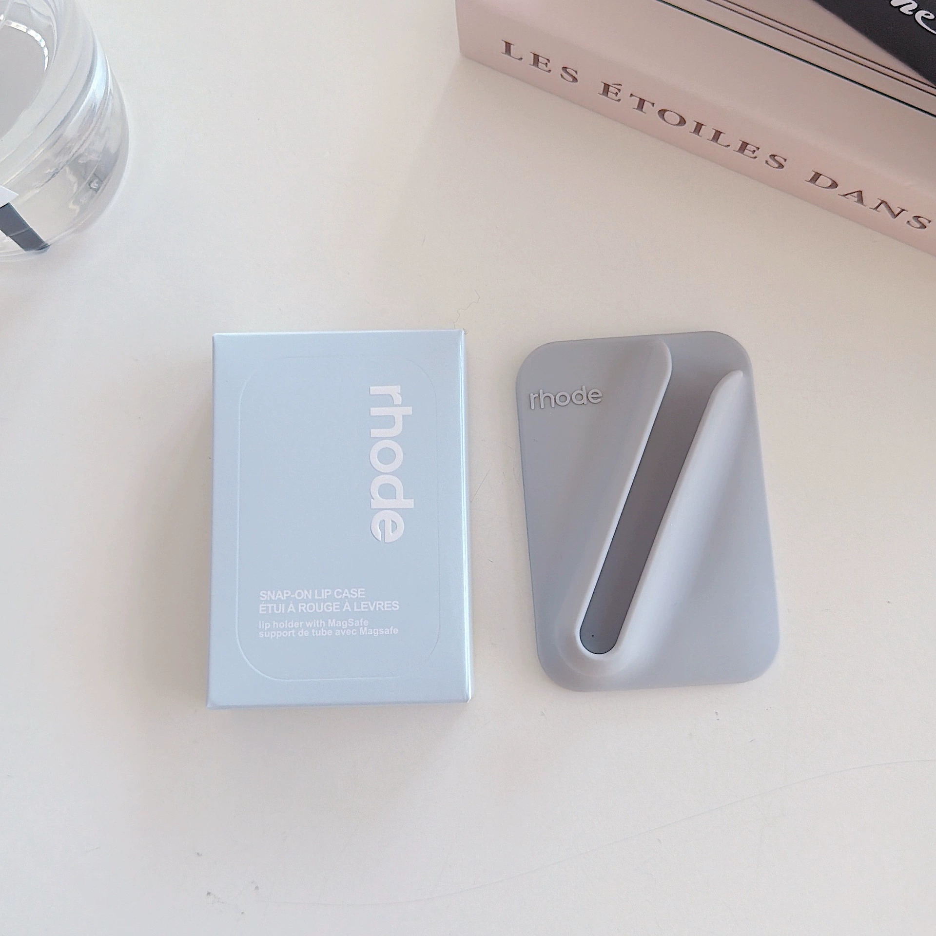 MagSafe lip holder case